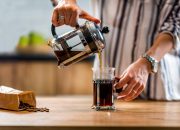 Teknik Brewing Kopi dengan Menggunakan French Press untuk Kopi yang Tidak Asam